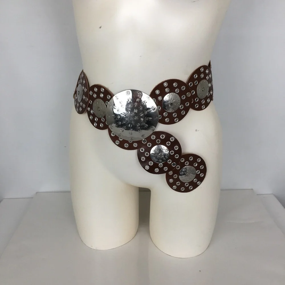 Women’s Bohemian Wide Leather Round Concho Western Belt Brown Silver Grommets
